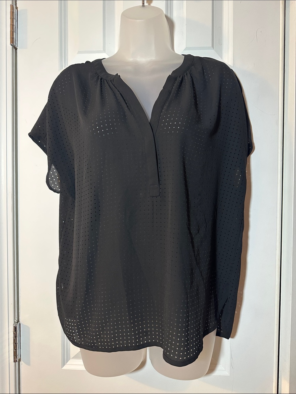 Banana Republic Black Short Sleeve Eyelet Blouse